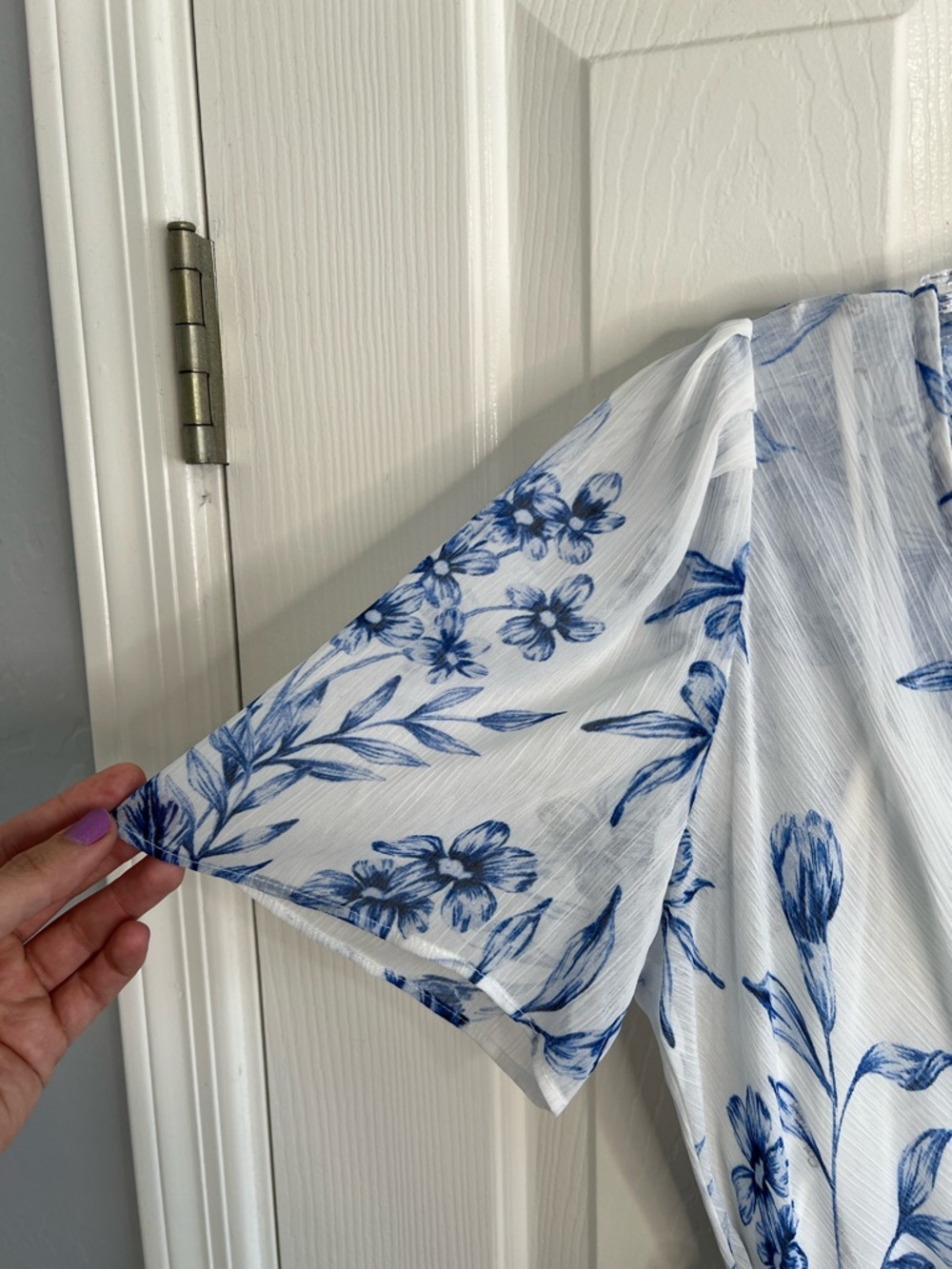 Calvin Klein Blue White Floral Midi Chiffon Dress with Pleated Skirt size 6 - Picture 6 of 14